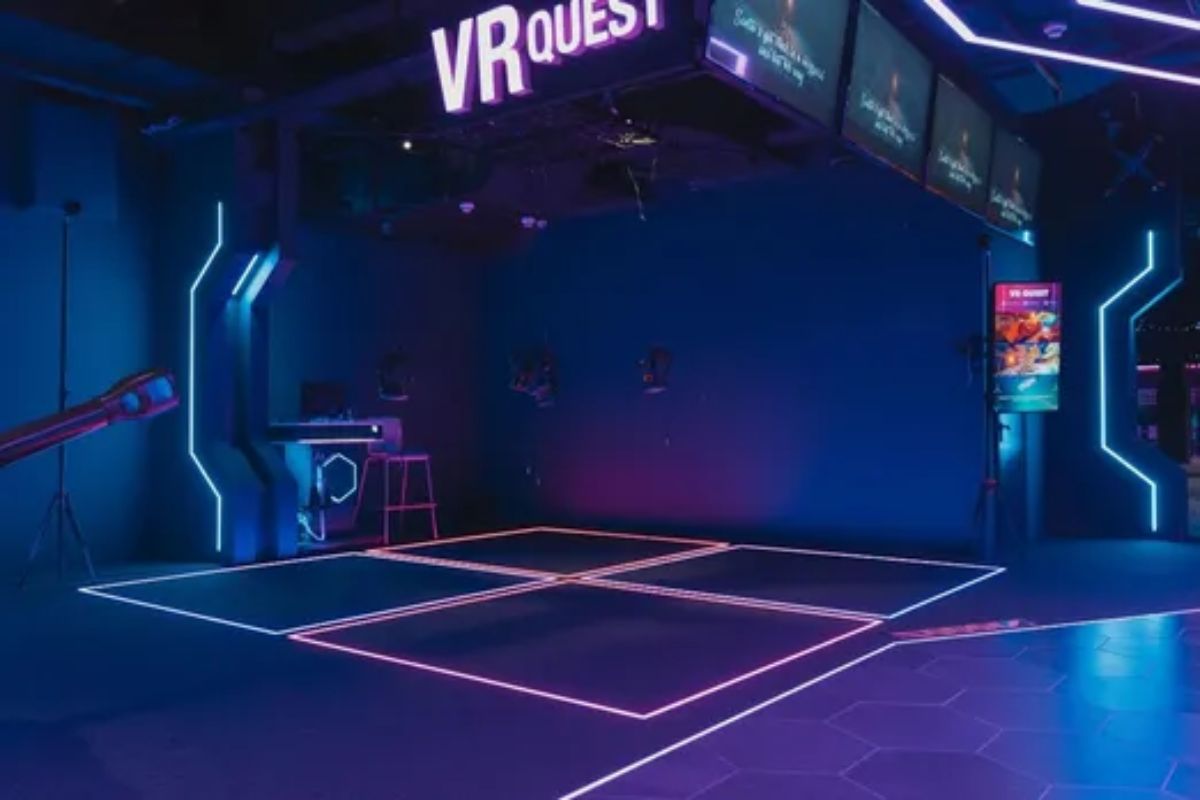 Why Investing in a VR Franchise is a Smart Move for 2025 Entrepreneurs