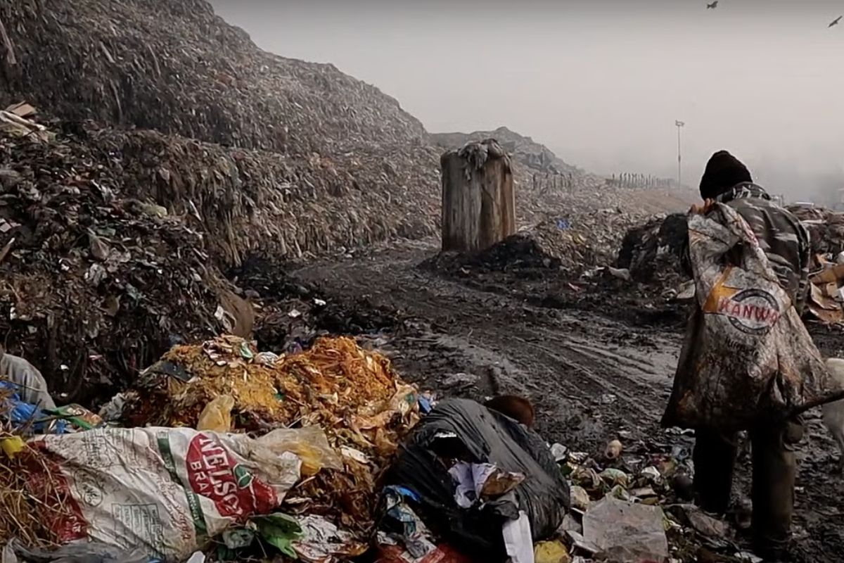 Life near Achan landfill: How Srinagar’s waste crisis is endangering homes, health