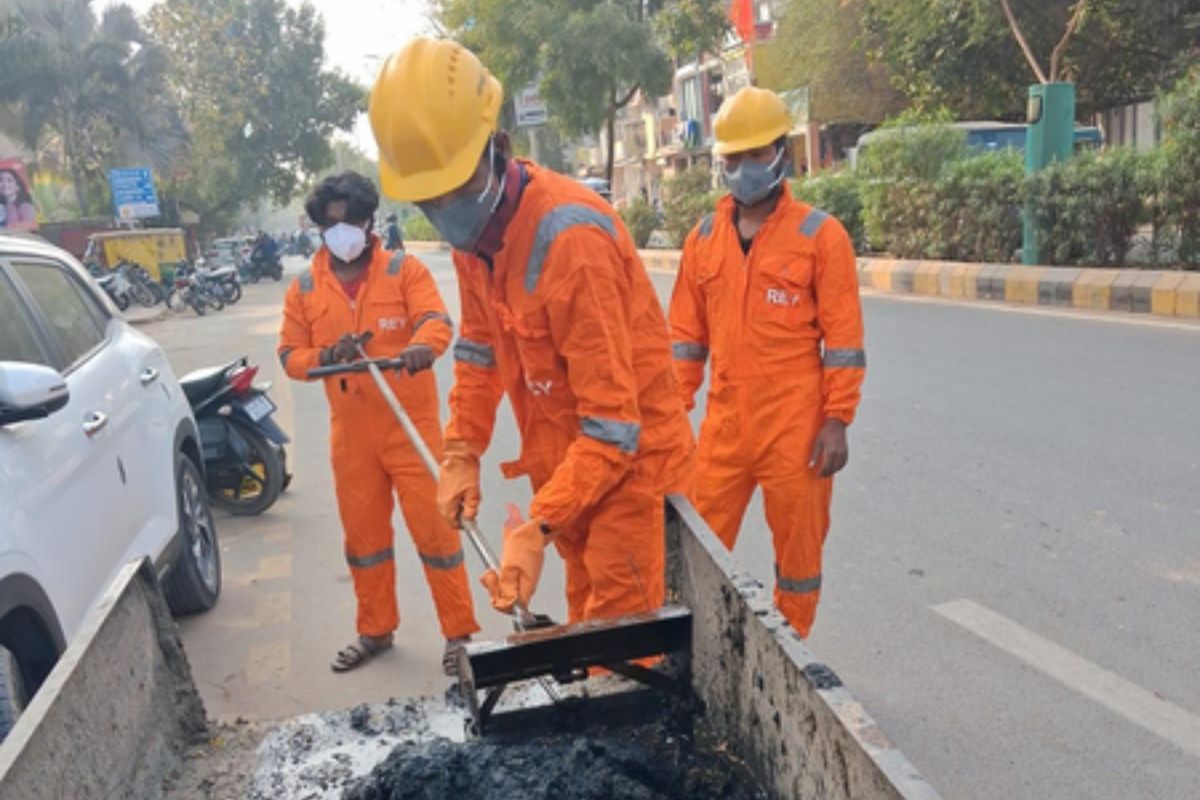 Ahmedabad Cleans Over 64,000 Drains Ahead of Monsoon Season
