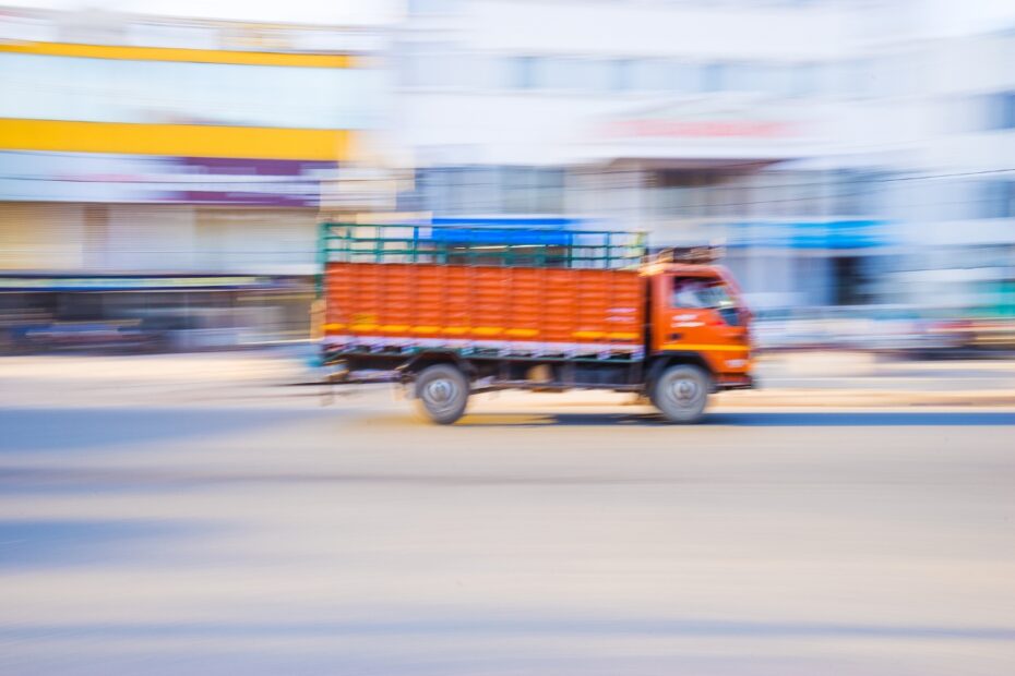 Truck Traffic Drives 61% of Delhi's Night Pollution, Study Finds