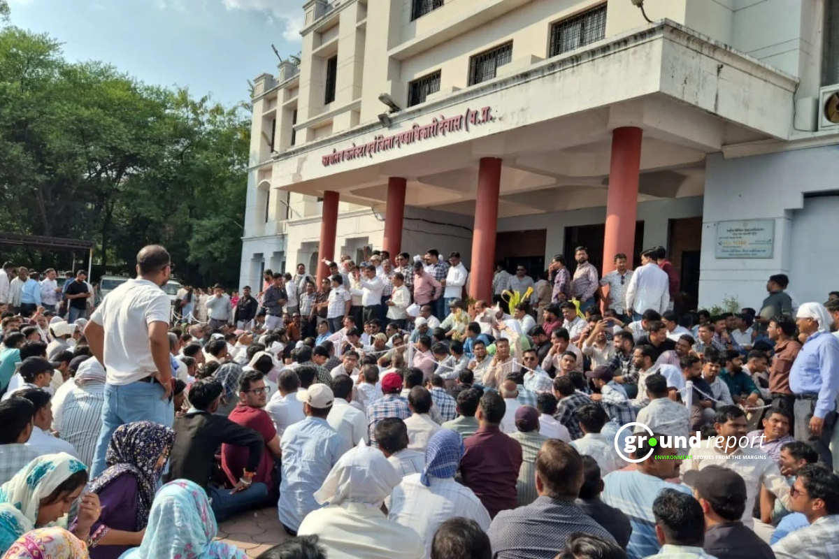 Fierce Protest by Patwaris in Dewas Following Action Taken Against Them | Photo by Special Arrangement